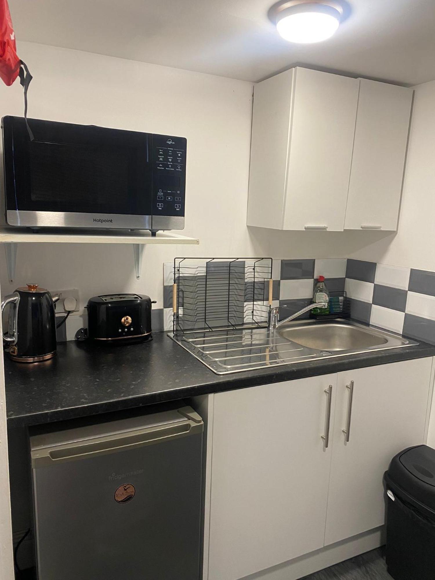 Black Ocean Holiday Apartments — Photos 2