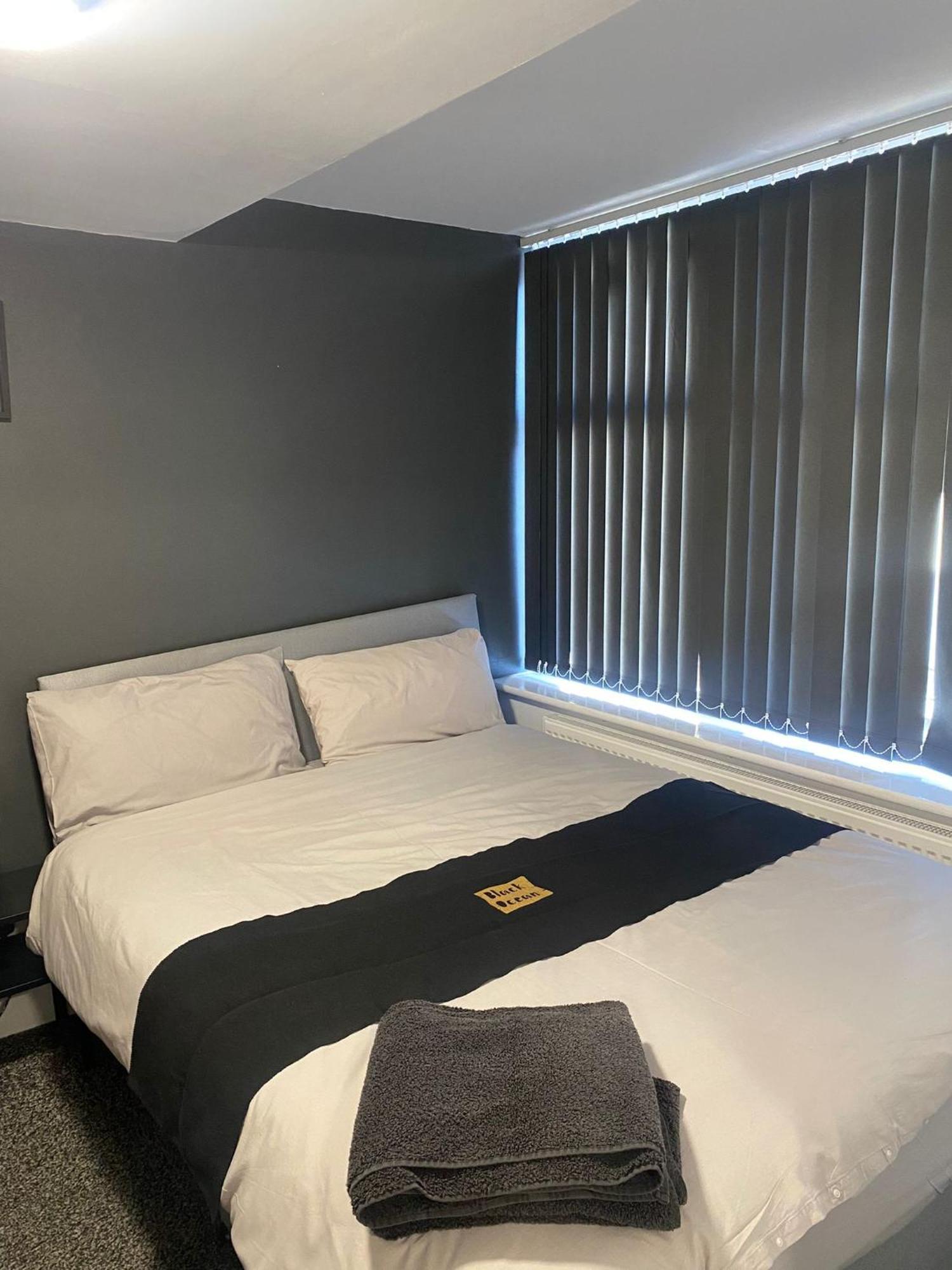 Black Ocean Holiday Apartments — Photos 3